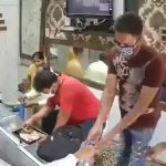Ληστές εβαλαν αντισηπτικό πριν ληστέψουν το κοσμηματοπωλείο - Δείτε το Βίντεο