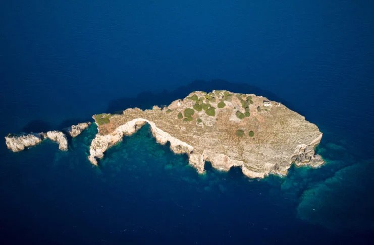 Κατάργησαν τον ΕΝΦΙΑ σε νησί χωρίς κατοίκους