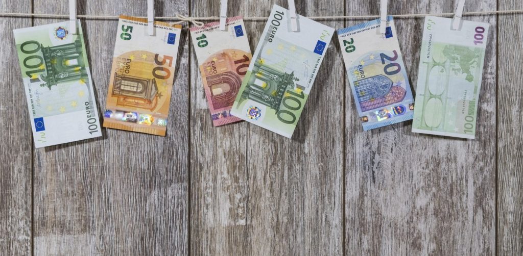 Επίδομα 534 ευρώ: Σήμερα η πληρωμή σε 120.000 δικαιούχους