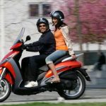 Υπουργείο Μεταφορών: Ακυρη η οδήγηση μηχανής έως 125 κυβικά με δίπλωμα αυτοκινήτου
