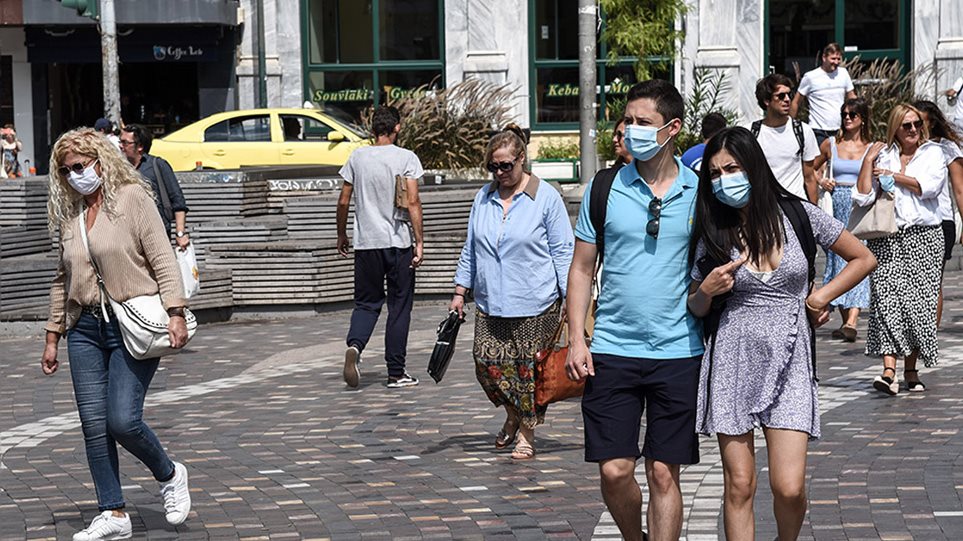 Συνεδριάζουν για νέα μέτρα - Πόσο κοντά είμαστε στο «μάσκες παντού»