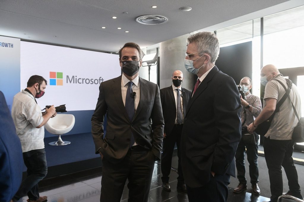 Κυριάκος Μητσοτάκης για επένδυση Microsoft: Η Ελλάδα καθίσταται παγκόσμιος κόμβος του cloud