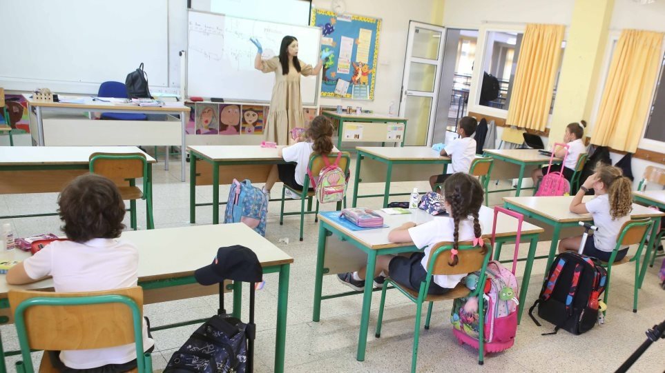 Προσλήψεις 7.258 εκπαιδευτικών ανακοίνωσε το Υπουργείο Παιδείας - Δείτε όλα τα ονόματα