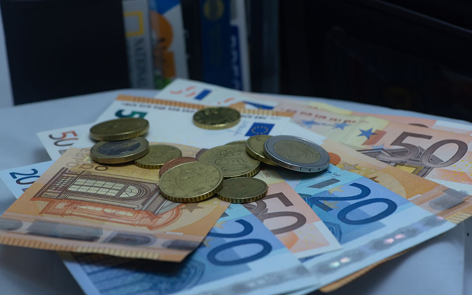 Kατατέθηκε τo προσχέδιο του κρατικού προϋπολογισμού 2021: Ανάπτυξη μεταξύ 5,5% και 7,5%