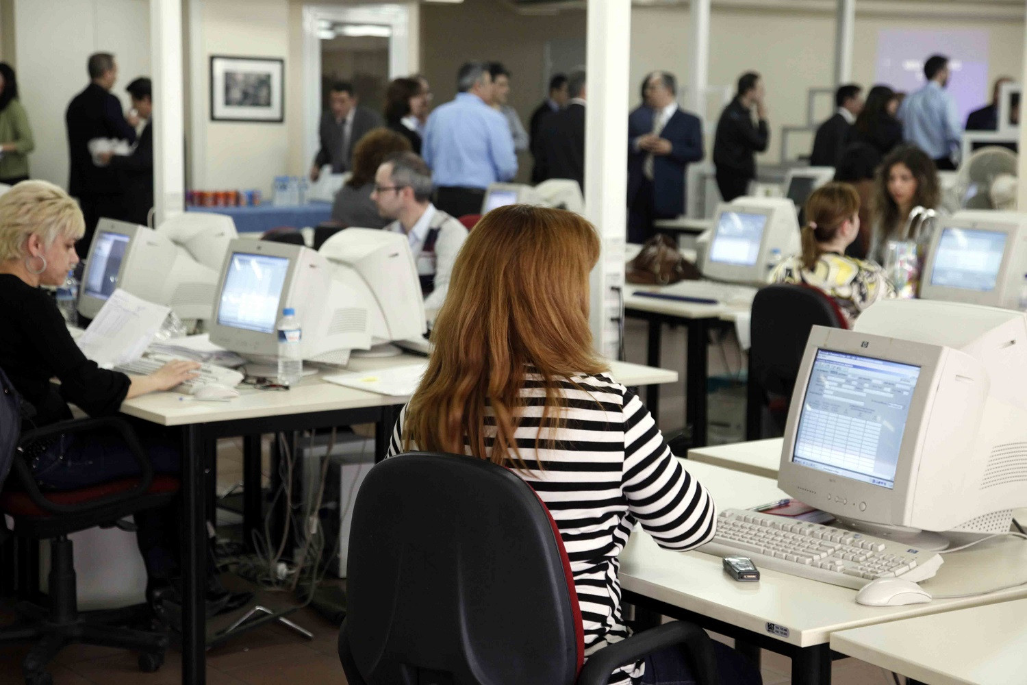 Ξεκίνησαν οι αιτήσεις για 100.000 προσλήψεις με επιδότηση - Ποιες οι υποχρεώσεις εργοδοτών και εργαζομένων