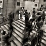 Μειώνονται οι γεννήσεις, αυξάνονται οι θάνατοι και οι γάμοι «είδος υπό εξαφάνιση»