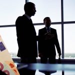 Πώς θα μειωθούν οι εισφορές - 3μηνη παράταση για το επίδομα γέννησης