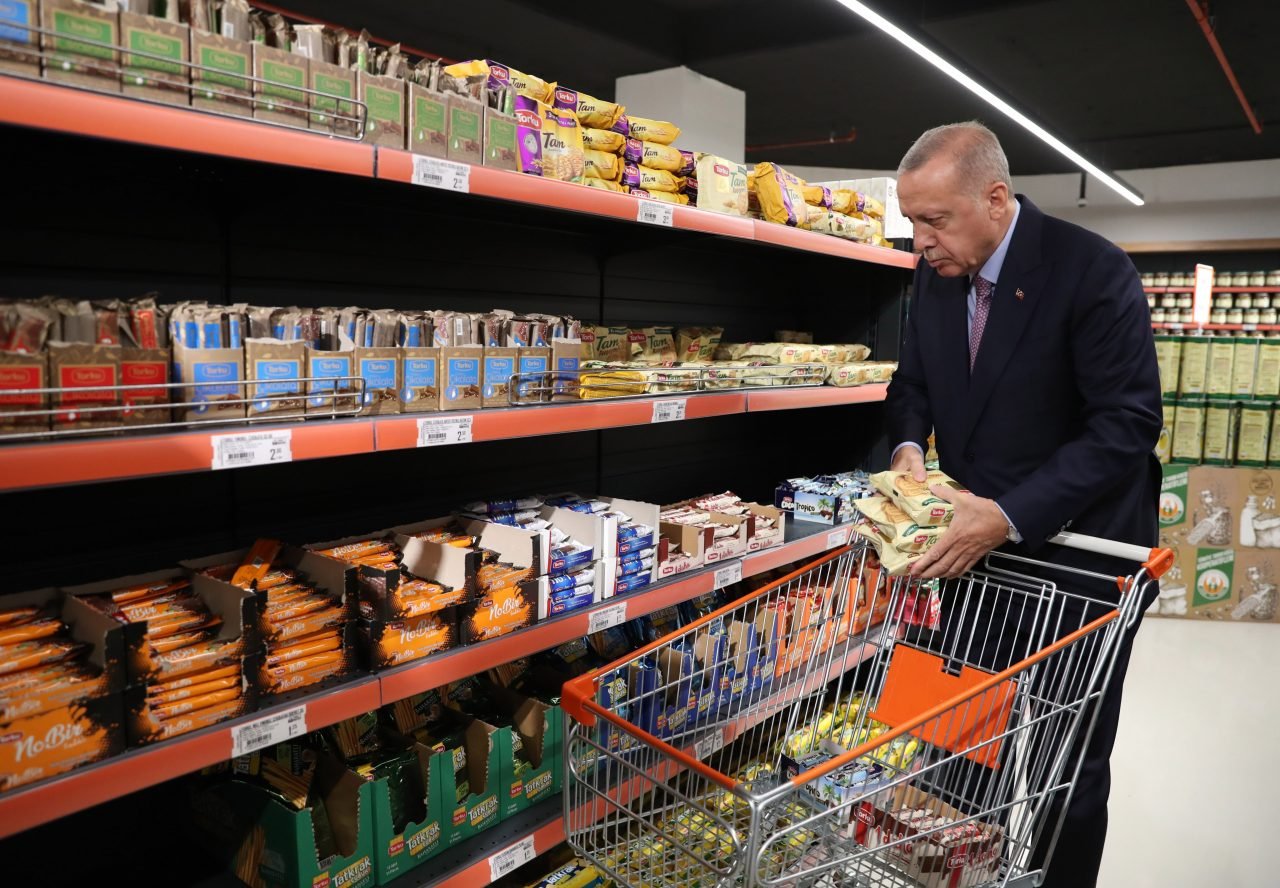 Πόσο κοστίζει ο Ερντογάν στους Τούρκους – Η νέα αύξηση μισθού – Τα έξοδα νοικοκυριού των 1,1 εκατ. ευρώ την ημέρα