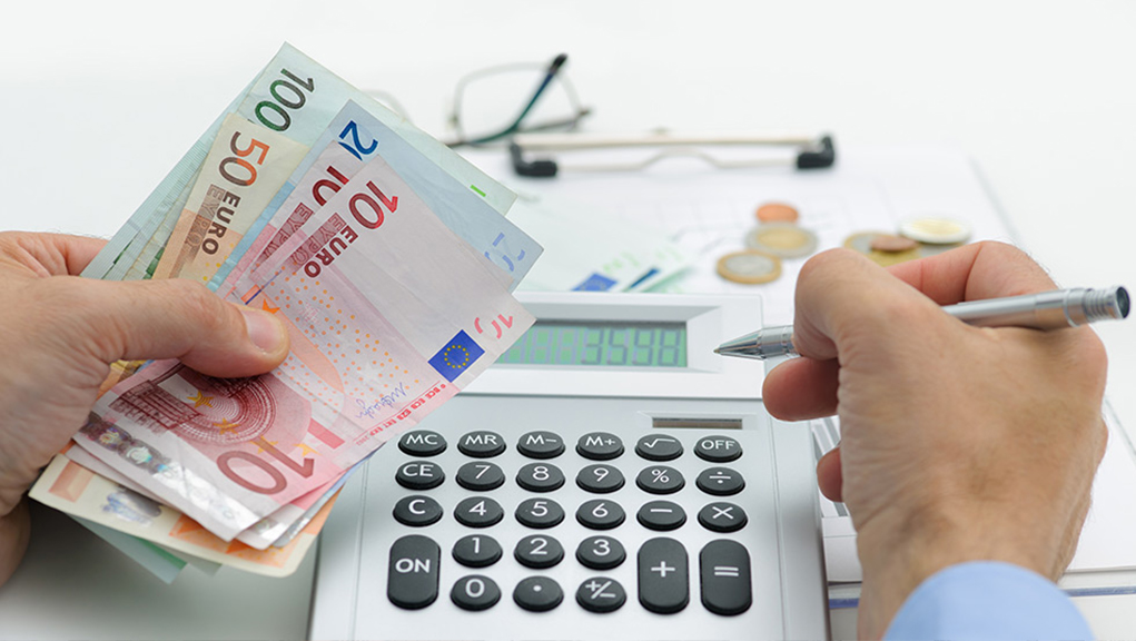 Διευκολύνσεις πληρωμής εξετάζει η κυβέρνηση για τις φορολογικές οφειλές που δημιουργήθηκαν εν μέσω πανδημίας