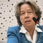 Αθηνά Λινού για μετάδοση κορoνoϊού με την Θεία Κοινωνία: «Δεν έχει γίνει πείραμα για να δούμε αποτελέσματα»