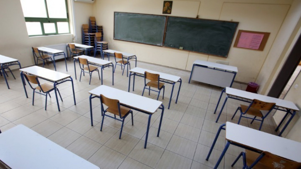 Συναγερμός στη Θεσσαλονίκη: Κρούσματα σε μαθητές και καθηγητές – Κλείνουν γήπεδα και τάξεις
