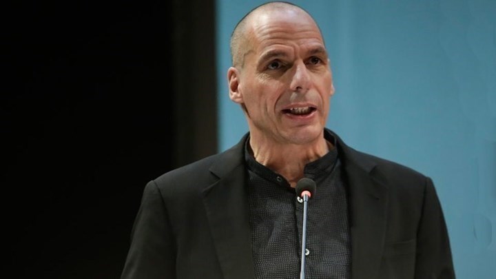 Βαρουφάκης: Η Πρωτομαγιά και η 17η Νοέμβρη διαφέρουν από την 25η Μαρτίου και την 28η Οκτωβρίου