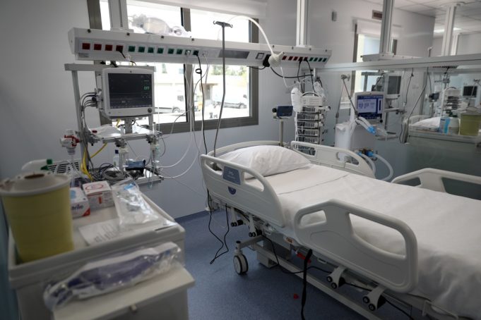 Διευθύντρια ΜΕΘ Νοσοκομείου Χανίων: Οι Κρητικοί να κόψουν τραπέζια και τσικουδιές