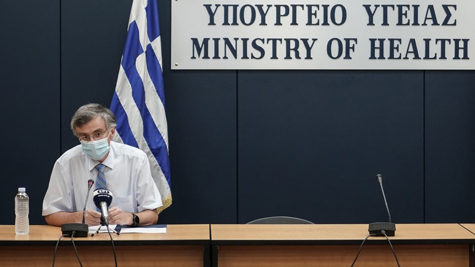 Σωτήρης Τσιόδρας: «Νοσηλεύονται 1.600 άνθρωποι από ιό που κάνει πνευμονία - Αριθμός ρεκόρ για τη σύγχρονη ιστορία»