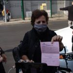 Eδωσαν πρόστιμο 300 ευρώ σε γυναίκα που άφησε λουλούδι στο Πολυτεχνείο