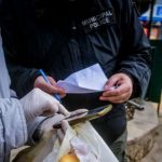 Κρήτη: Της έκοψαν 300 ευρώ πρόστιμο επειδή κατέβηκε στο υπόγειο του σπιτιού της χωρίς μάσκα