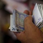 Για ένα μεροκάματο χάνουν το έκτακτο επίδομα των 400 ευρώ μακροχρόνια άνεργοι