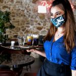 Στέλιος Πέτσας για lockdown: Σε τρεις φάσεις η άρση του - Πρώτα τα σχολεία, μετά λιανεμπόριο και εστίαση