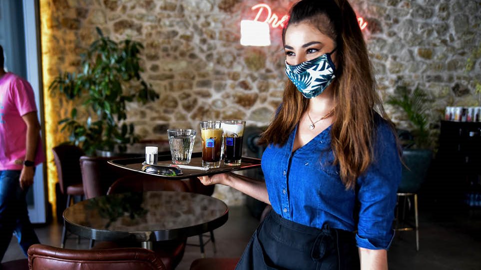 Στέλιος Πέτσας για lockdown: Σε τρεις φάσεις η άρση του - Πρώτα τα σχολεία, μετά λιανεμπόριο και εστίαση