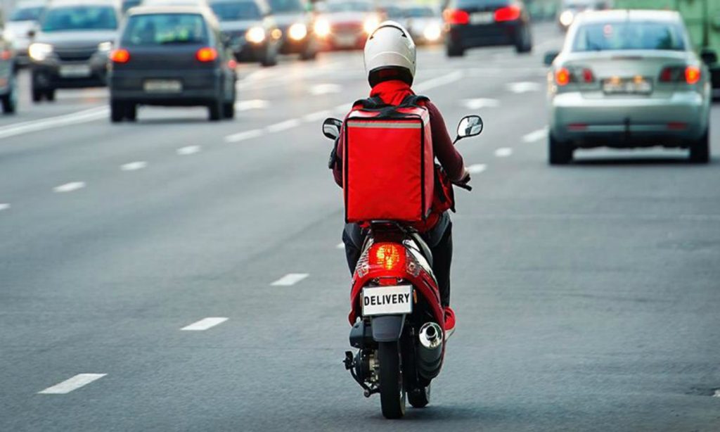Νωρίτερα θα κλείνουν Σούπερ μάρκετ και take away - Εξετάζεται το ενδεχόμενο το delivery να διατηρηθεί ως τα μεσάνυχτα