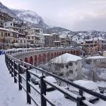 Airbnb: Στο κόκκινο η πληρότητα σε χειμερινούς προορισμούς για Χριστούγεννα και Πρωτοχρονιά