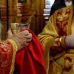 Θεία Λειτουργία μέσω διαδικτύου: Ιερέας έφτιαξε στούντιο και μεταδίδει μέσω Facebοοk