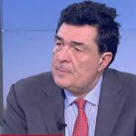 Παπαχελάς σε Μητσοτάκη: «Προσέξτε γιατί ο κόσμος είναι στα κάγκελα»