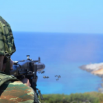 Αλβανός στρατηγός Piro Ahmetaj: «Σοβαρή πρόκληση και ανοησία η εγκατάσταση ελληνικού στρατού στους Οθωνούς»