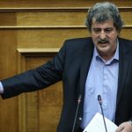 Πολάκης για τη φωτογραφία με το τσιμπούσι: Είμαι πολύ πιο επιστήμονας από εσάς για να τηρώ τα μέτρα