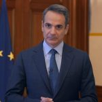 Μητσοτάκης για Πολυτεχνείο: Aδιανoητo να στήνουν σκηνικό σύγκρουσης - Ολοι οι αρχηγοί να αφήσουμε μαζί ένα λουλούδι