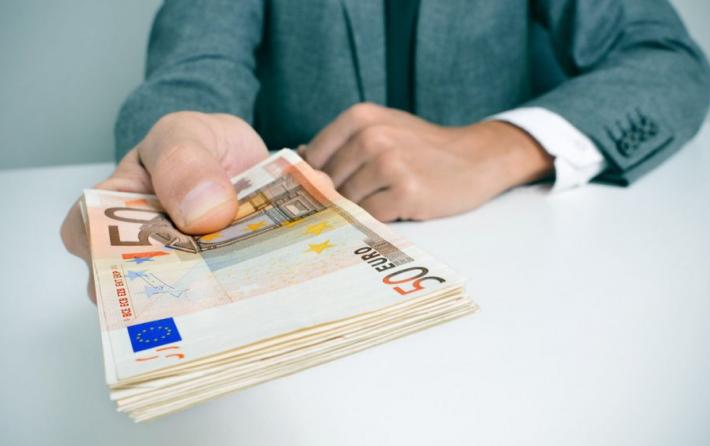 Επίδομα 534 και 800 ευρώ: Πότε μπαίνουν τα λεφτά - Αυτό είναι το χρονοδιάγραμμα του Υπουργείου Εργασίας