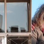 Έγκλημα στην Αγία Βαρβάρα - Ιατροδικαστής: «Είχε ξεψυχήσει και εξακολουθούσαν να την μαχαιρώνουν»