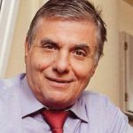 Γιώργος Τράγκας για Μητσοτάκη: «Θα κάνει εμβόλιο με νερό μπροστά στις κάμερες για να πείσει εσένα να κάνεις το εμβόλιο για τον κoρoνoϊό»