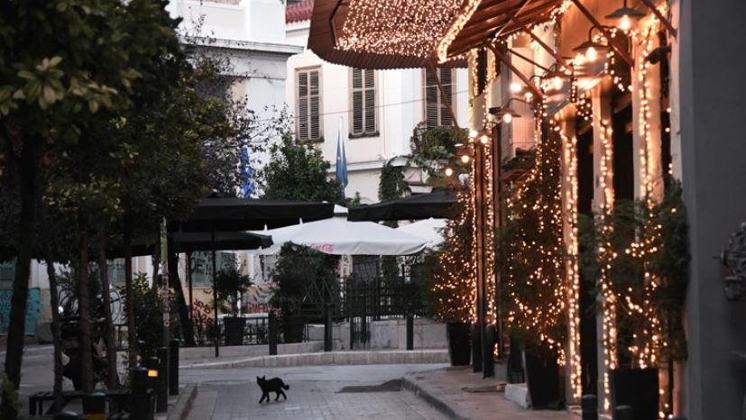 Να μην ανοίξει το λιανεμπόριο προ των εορτών των Χριστουγέννων εισηγούνται οι λοιμωξιολόγοι