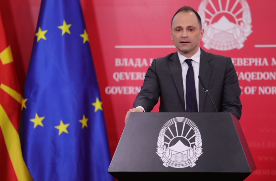 Υπουργός Σκοπίων: «Η Ελλάδα θα μας δώσει ένα μέρος από την πρώτη παραλαβή εμβολίων»