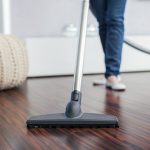 Ζητείται Καθαρίστρια σε ενοικιαζόμενα δωμάτια (Μισθός 900€)
