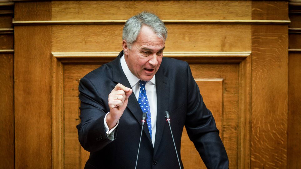 Μάκης Βορίδης: «Οι δήμοι φταίνε για τις διακοπές ρεύματος»