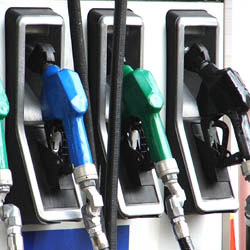 Ζητούνται Πωλήτριες Βενζίνης χωρίς απαραίτητη προυπηρεσία