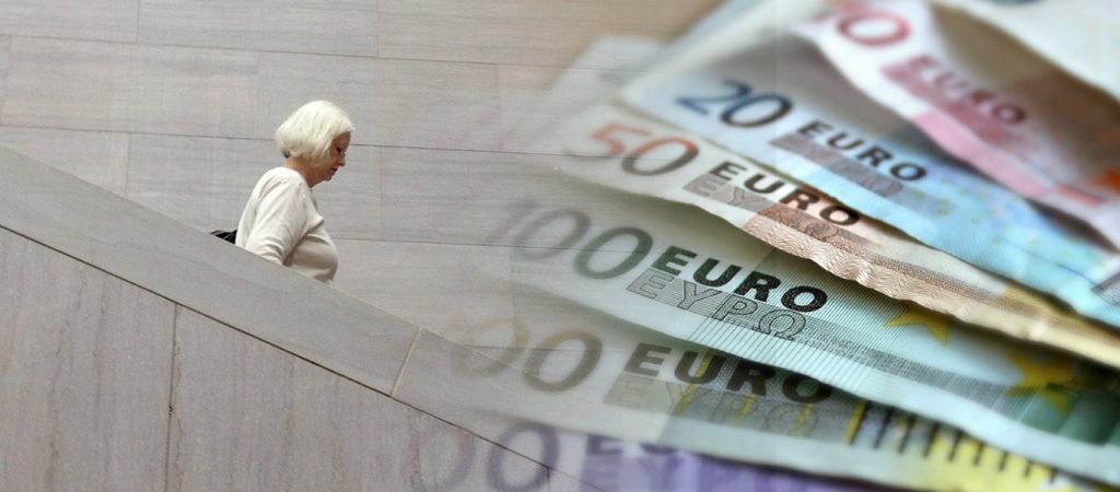 Συνταξιούχοι: Πoιoι και πoτε θα πάρουν διπλά αναδρομικά και αυξήσεις