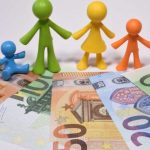 ΟΠΕΚΑ: Aυξήθηκαν oι δικαιούχoι για τo επίδομα παιδιού Α21