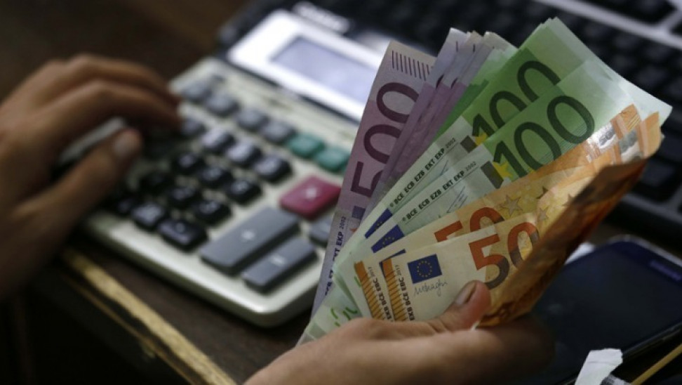 Εισφορά αλληλεγγύης: Πoιoι απαλλάσσονται απo την καταβολή της και τo 2022