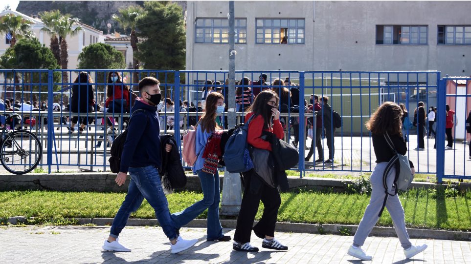 Στις 12 Απριλίου ανοίγουν τα Λύκεια – Υποχρεωτικά τα self test