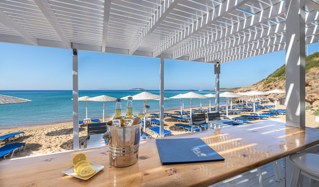 Ζητούνται άτομα για beach bar για σεζόν (Μισθός 1.500€)