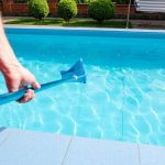 Ζητείται Pool Boy / Καθαριστής Πισίνας