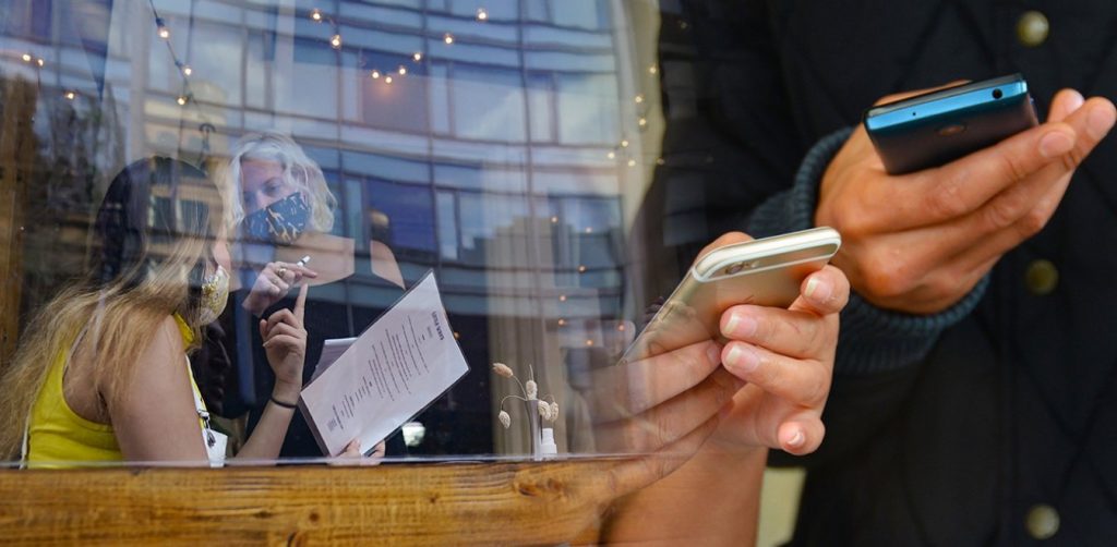 Την Τετάρτη οι ανακοινώσεις για SMS στο 13033, απαγόρευση κυκλοφορίας και μετακίνηση εκτός νομού