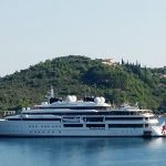 Ζητείται Πλοιοσυνοδός - Ναυτοκαμαρότος για εργασία σε θαλαμηγό (12μηνη απασχόληση)