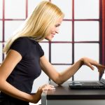 Ζητείται Κοπέλα για e-shop