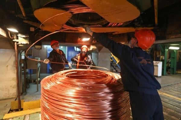 Ζητούνται Εργάτες ανειδίκευτοι από βιομηχανία χαλκού