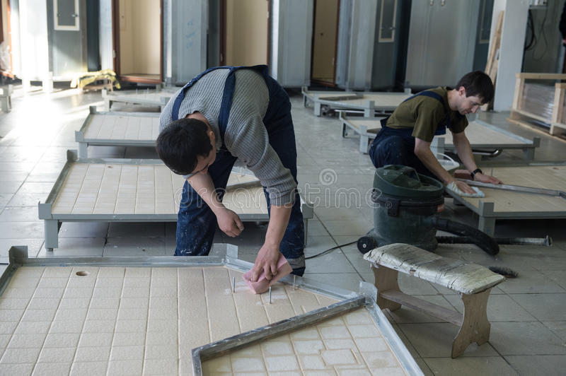 Ζητούνται Εργάτες Παραγωγής (Μισθός 700€)