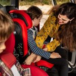 Ζητείται κοπέλα για μεταφορά παιδιού από το σχολείο στο φροντιστήριο